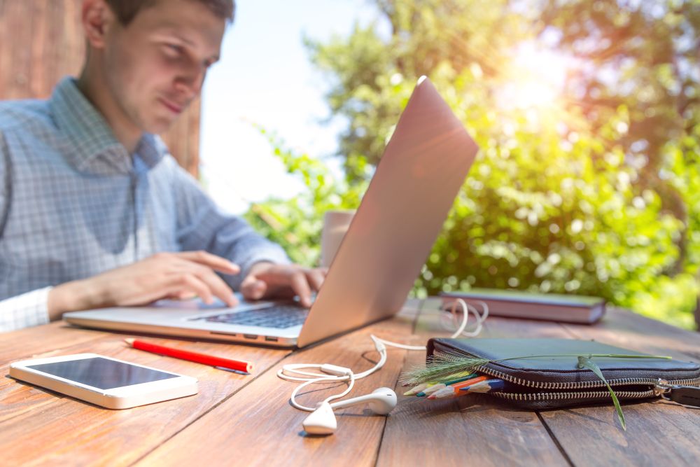 So schaffst du es in deinem Zuhause ein Home-Office einzurichten